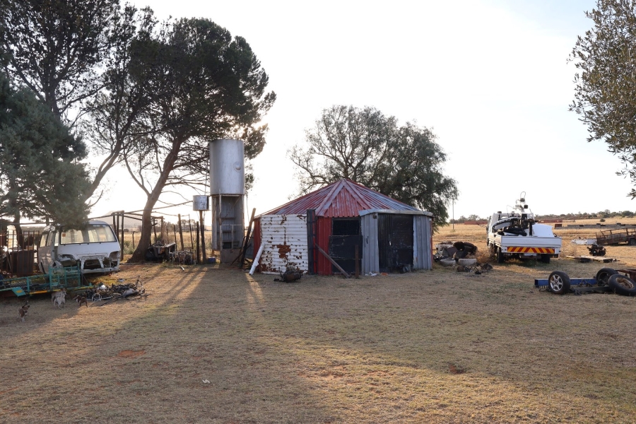 2 Bedroom Property for Sale in Bloemfontein Rural Free State